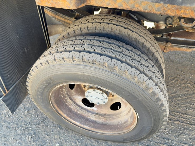 2017-ford-f550-xlt-image-9