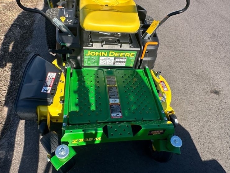 john-deere-z335m-zero-turn-image-6
