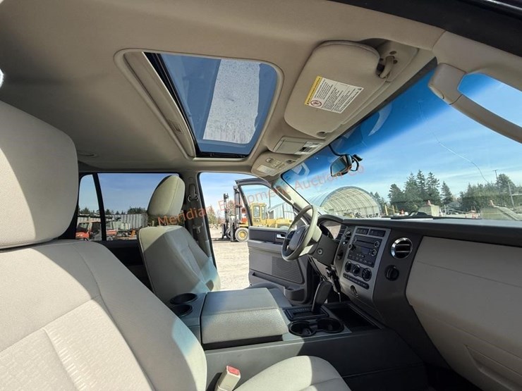 2013-ford-expedition-xlt-image-29
