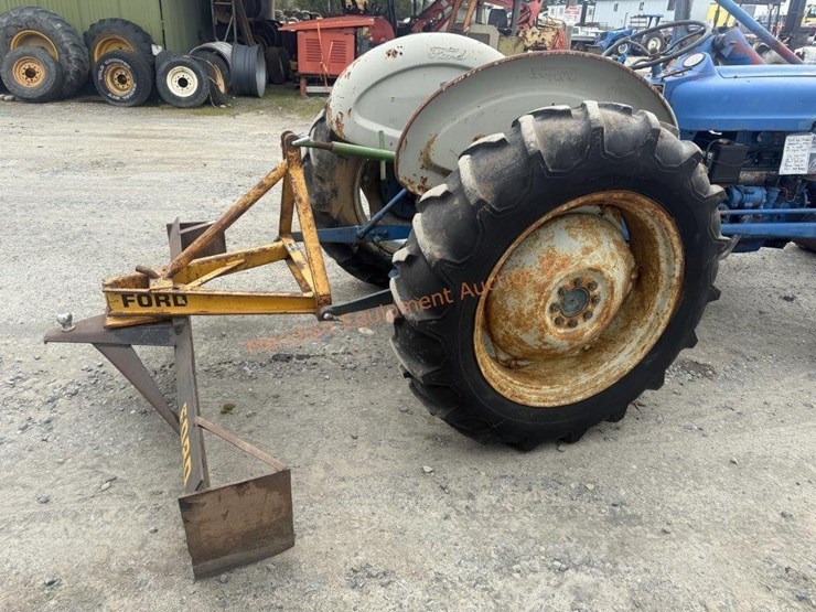 1960-ford-600-image-24