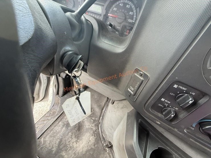 2010-ford-e450-image-49