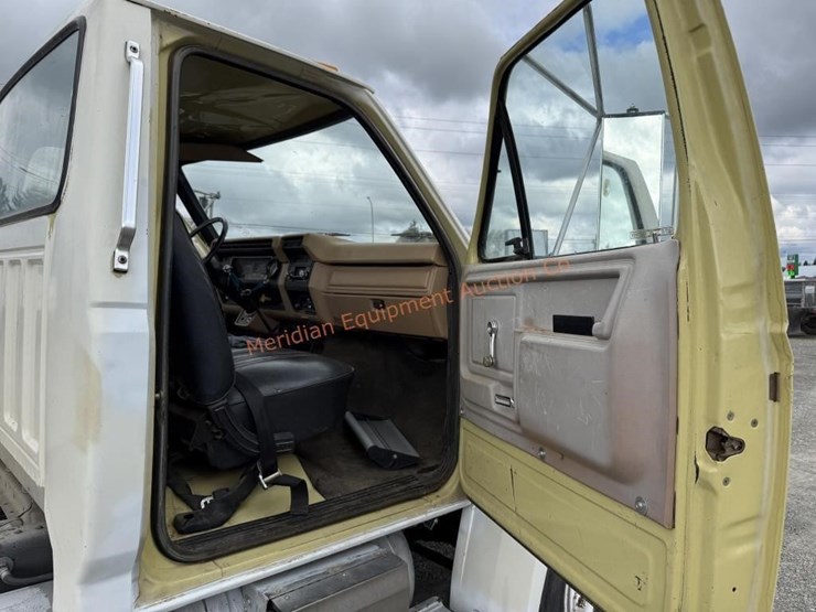 1985-ford-f600-image-47