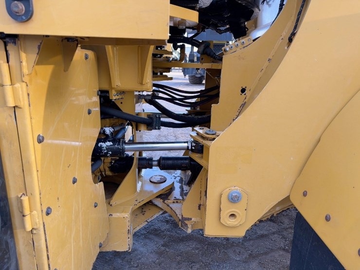 2019-caterpillar-950m-image-18
