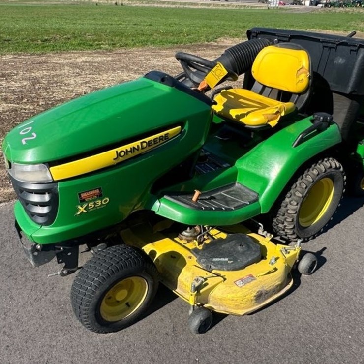 JOHN DEERE X530