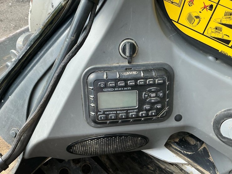 2024-bobcat-t770-image-19