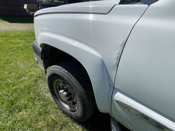 #7046-•-2005-chevrolet-duramax-(has-wi-title)-image-10