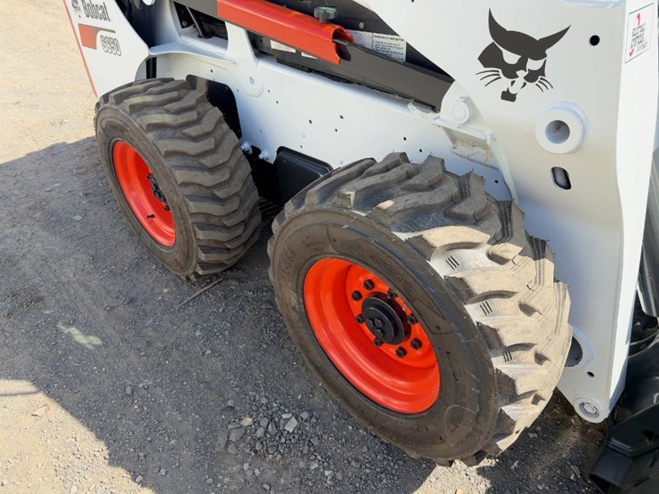 2017-bobcat-s650-image-12