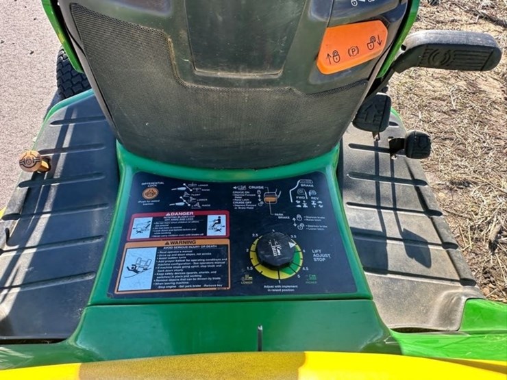 john-deere-x475-image-10