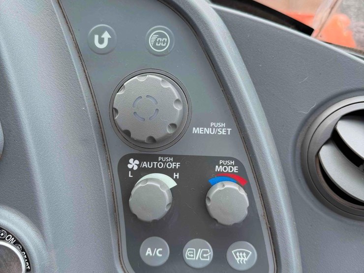 2019-hitachi-zw310-6-image-29