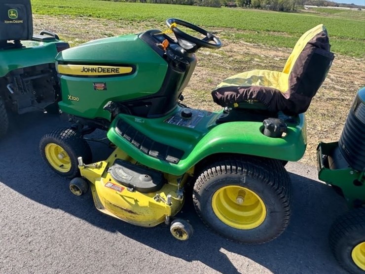 2006-john-deere-x320-image-2