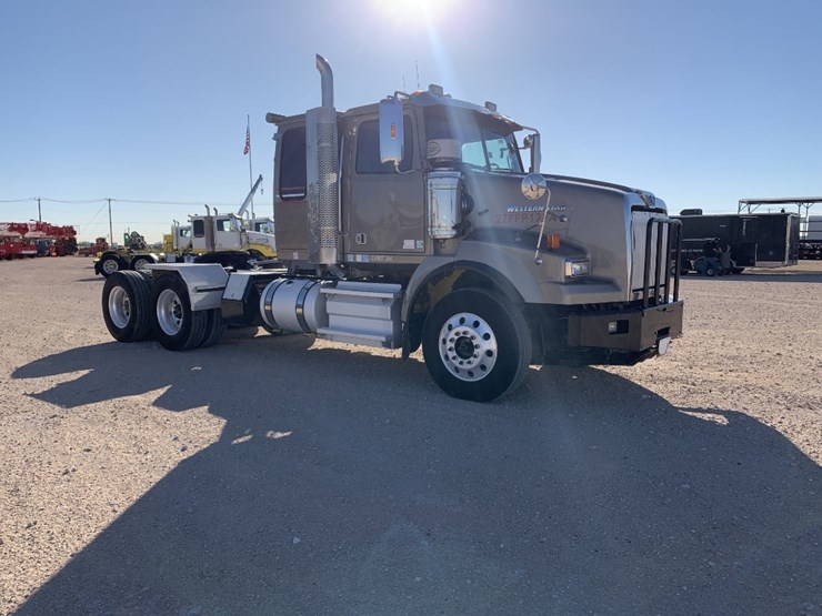 2012-western-star-4900-image-11