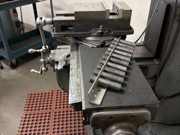 bridgeport-j-head-vertical-milling-machine-image-6