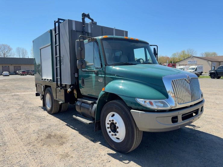 2004-international-durastar-4300-image-7