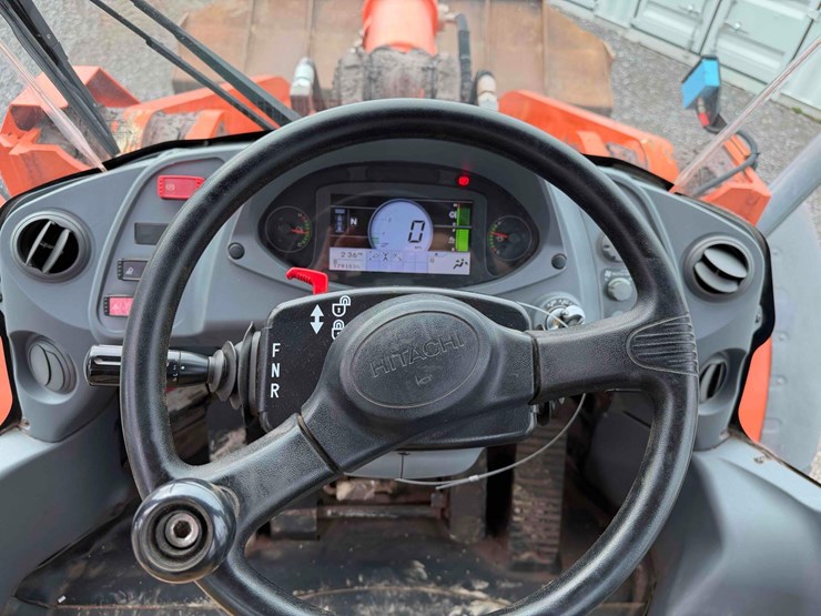 2019-hitachi-zw310-6-image-28