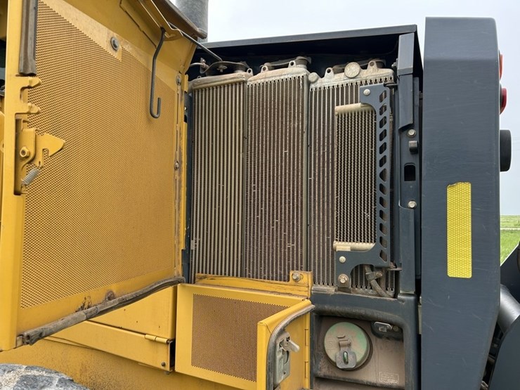 2018-deere-770g-image-24