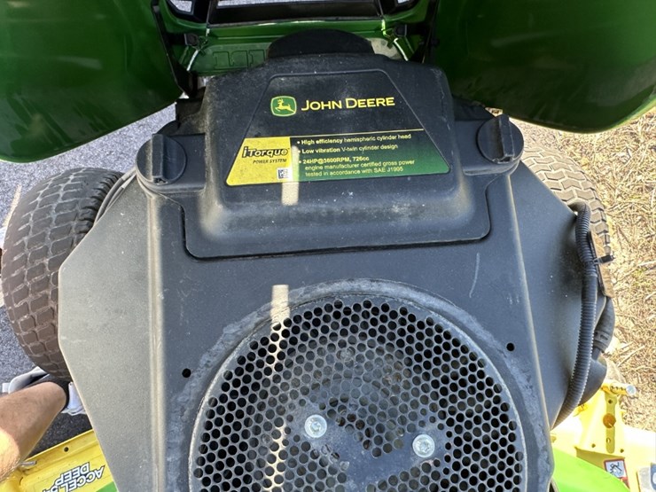 2017-john-deere-x580-image-12
