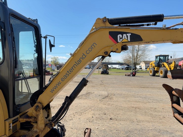 2014-caterpillar-303e-cr-image-11