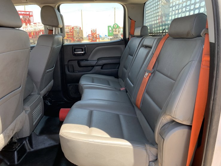 2022-chevrolet-silverado-6500hd-image-9