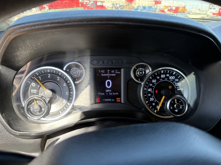 2020-dodge-2500-image-7