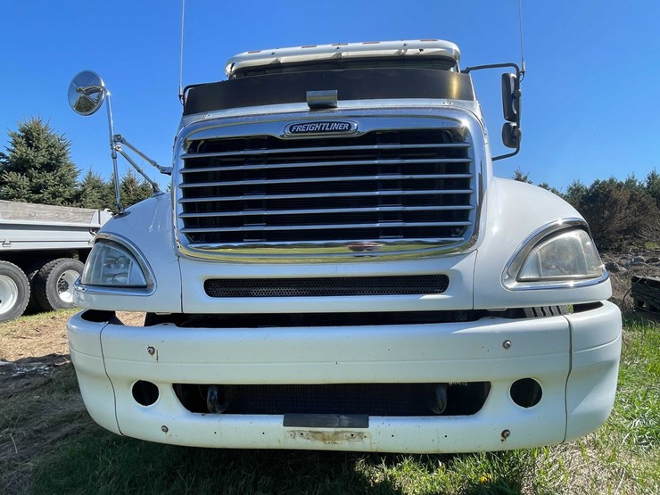 #7157-•-2006-freightliner-columbia-(has-wi-title)-image-14