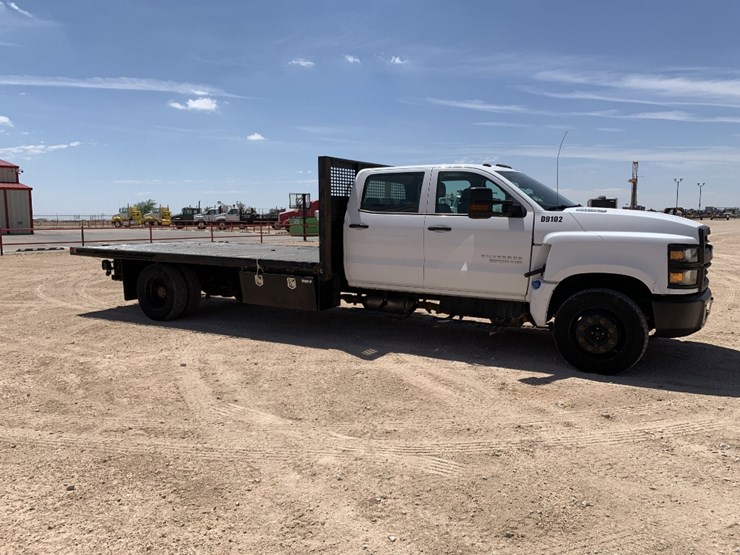 2022-chevrolet-silverado-6500hd-image-5