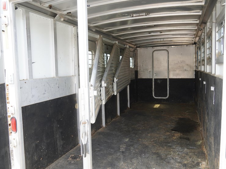 #142-•-1999-exiss-3-slant-aluminum-6-horse-capacity-trailer-image-57