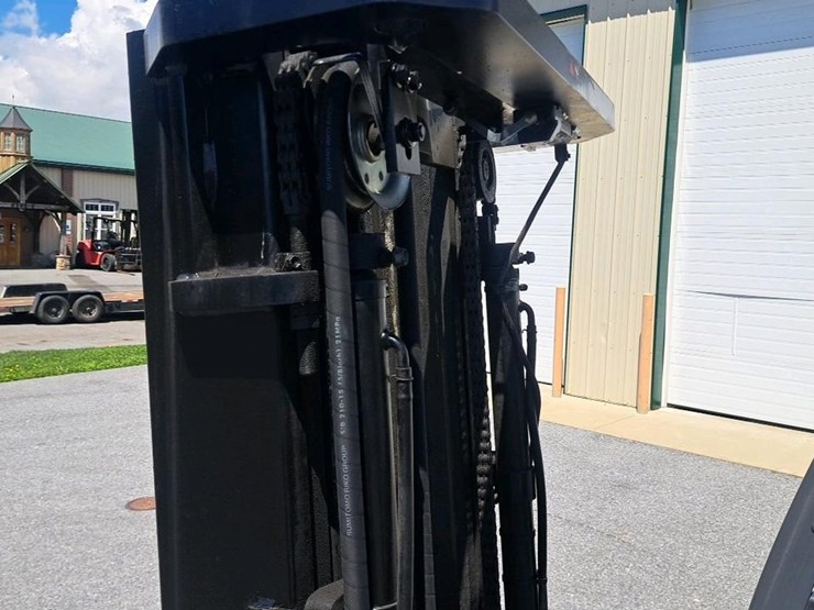 2020-toyota-8fgu25-image-30