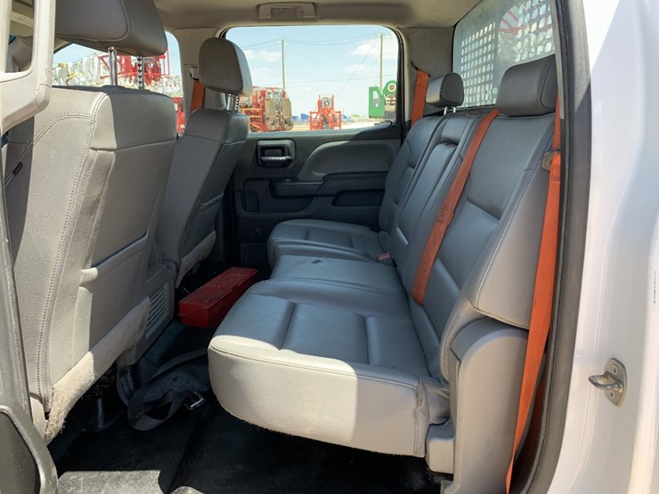 2022-chevrolet-silverado-6500hd-image-9