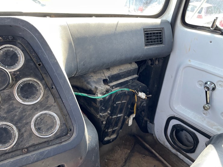 1996-cummins-m11-image-116