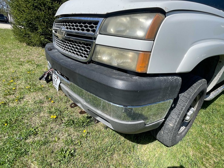 #7046-•-2005-chevrolet-duramax-(has-wi-title)-image-14