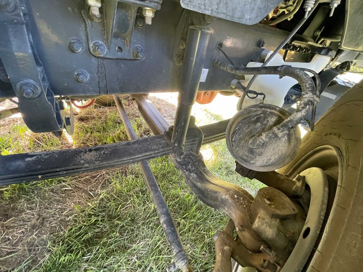 2020-freightliner-m2-106-image-46