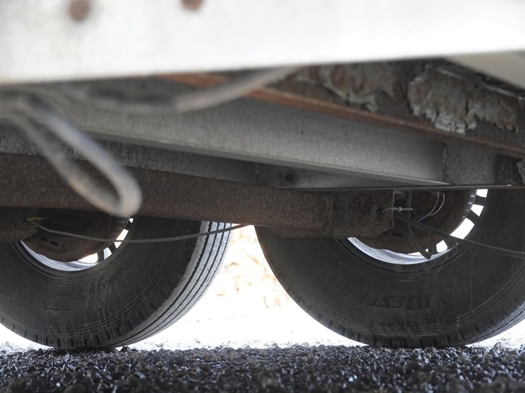 #142-•-1999-exiss-3-slant-aluminum-6-horse-capacity-trailer-image-53