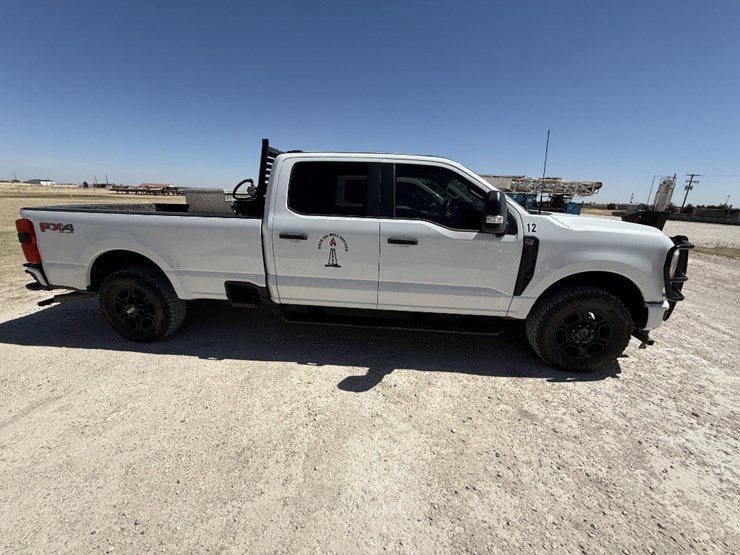 2023-ford-f250-image-4