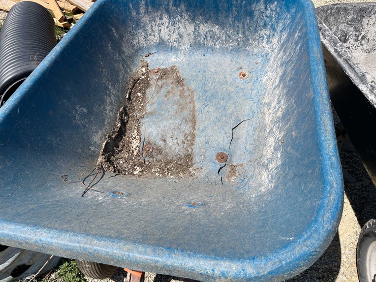 #7463-•-(2)-wheel-barrows-image-6