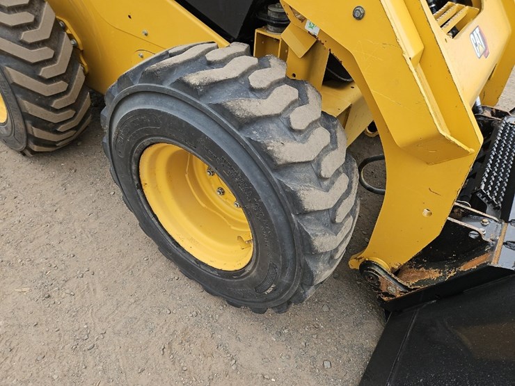 2022-caterpillar-246d3-image-9