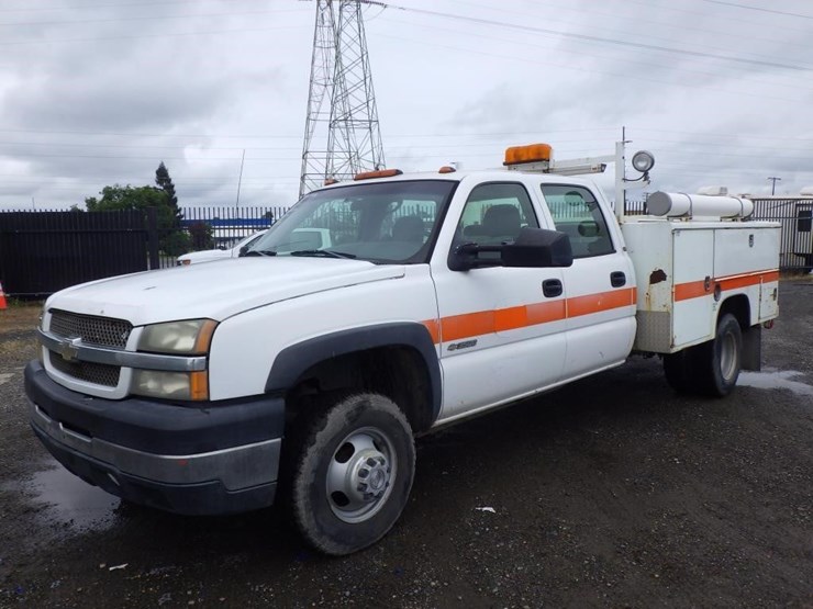 2005-chevrolet-3500-image-1
