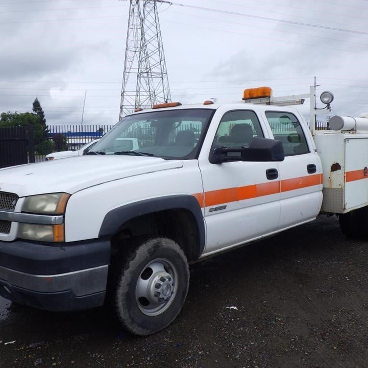 2005 CHEVROLET 3500
