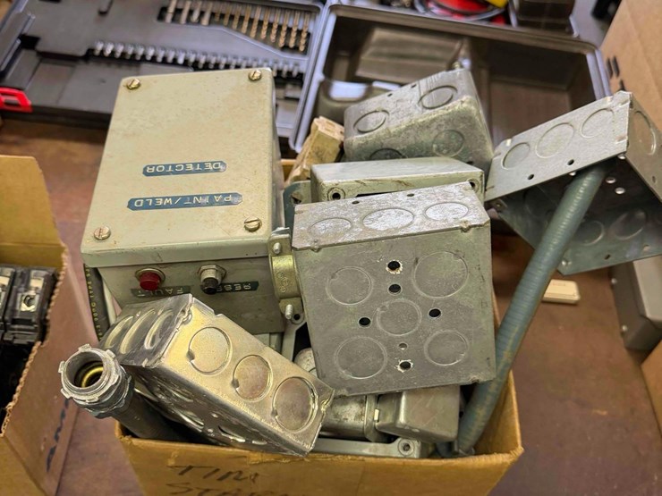 misc.-electricity-boxes-and-breakers-image-2