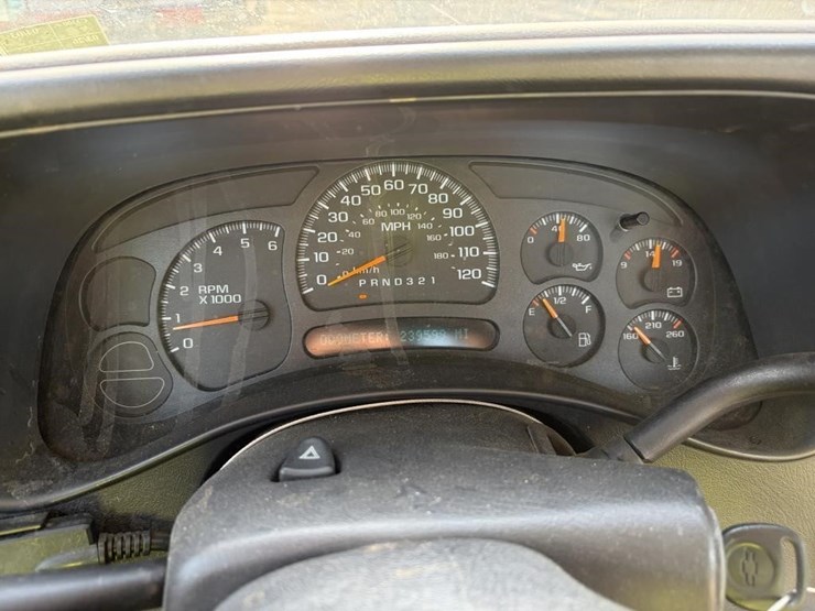 2006-chevrolet-silverado-1500-image-13