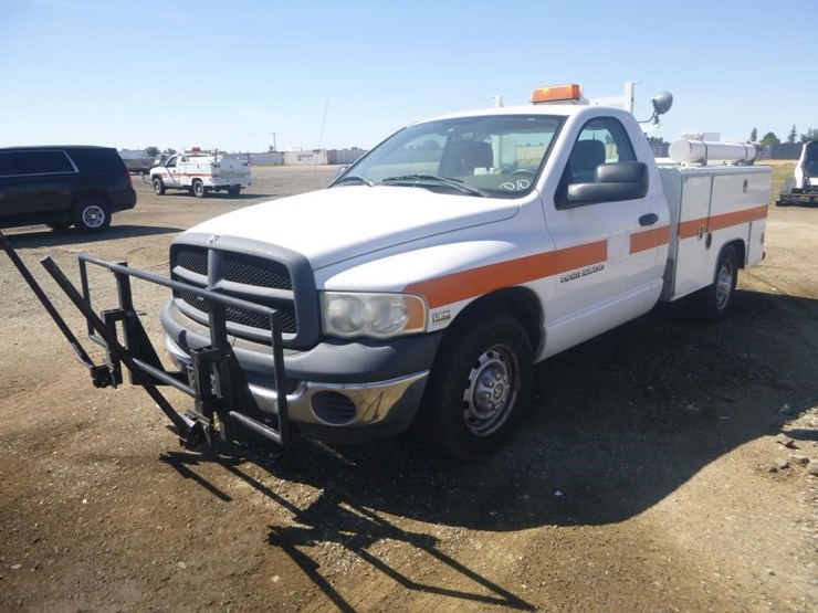 2005-dodge-ram-2500-image-2