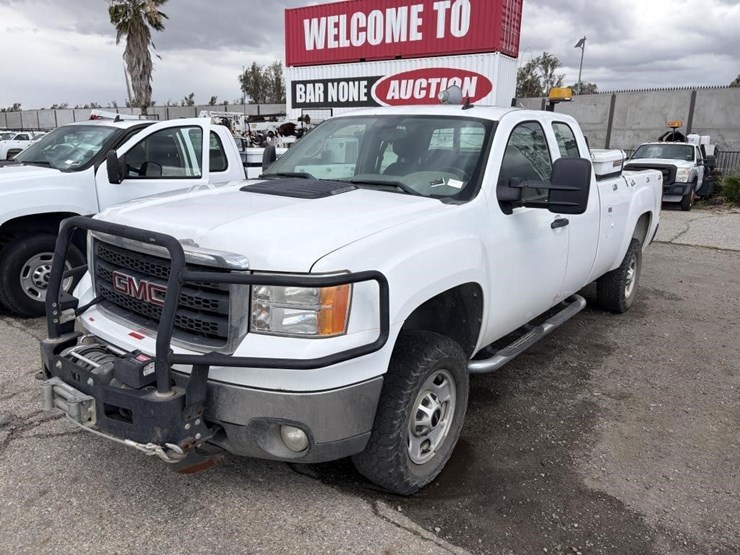 2012-gmc-sierra-2500-image-1