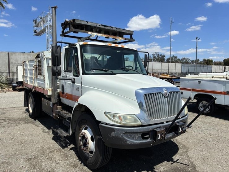 2003-international-durastar-4300-image-2