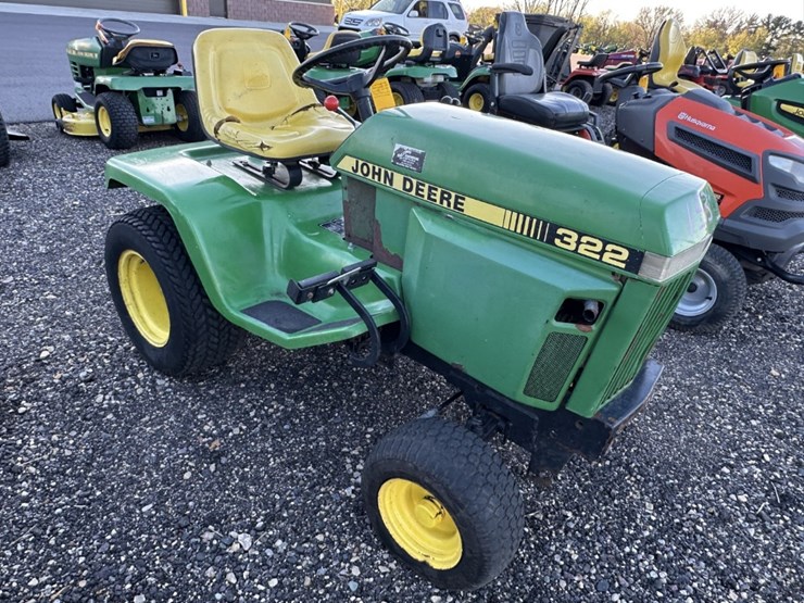 john-deere-322-image-4
