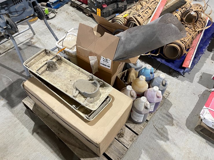 #5052-•-pallet-of-concrete-supplies-image-3