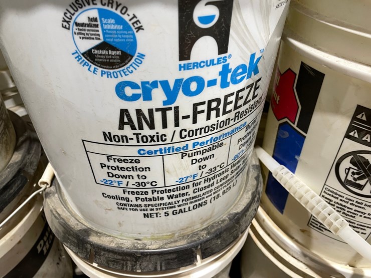 #5041-•-pallet-of-various-concrete-sealers-and-stains-image-4
