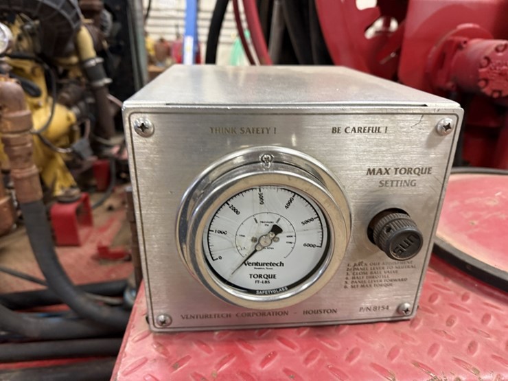 2013-caterpillar-c4.4-image-8