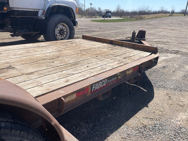 #109-•-2004-contrail-16'-trailer-with-flip-up-ramps-(has-wi-title)-image-39
