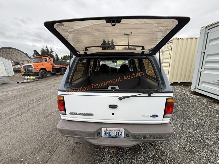 1995-ford-explorer-xlt-image-5