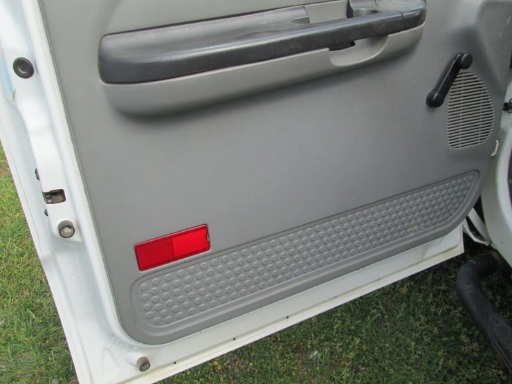 2006-ford-f350-image-25