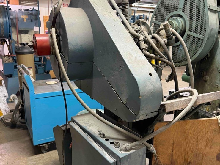 zeh-&-hahnemann-vertical-press-*needs-motor*-image-3